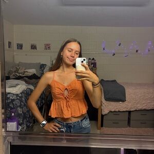XS Orange Crop Top